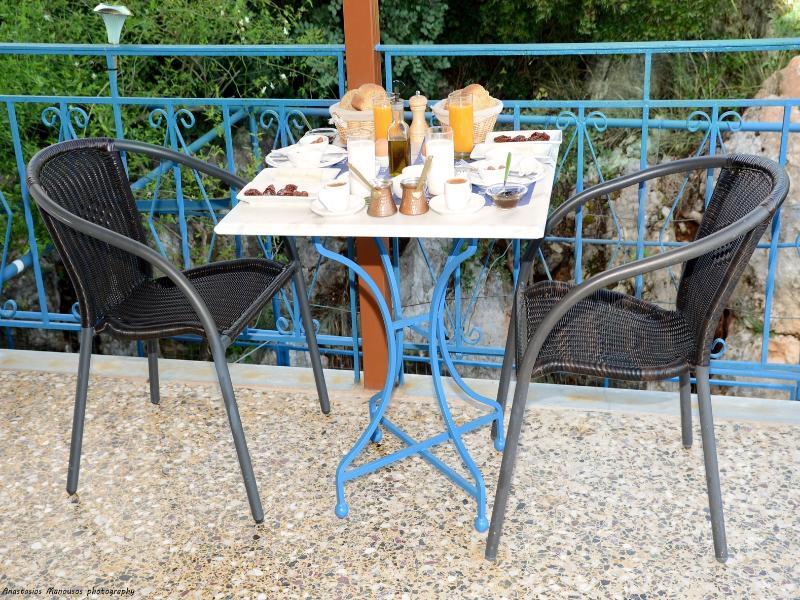 Paraskevas Boutique Hotel Tirós Екстериор снимка